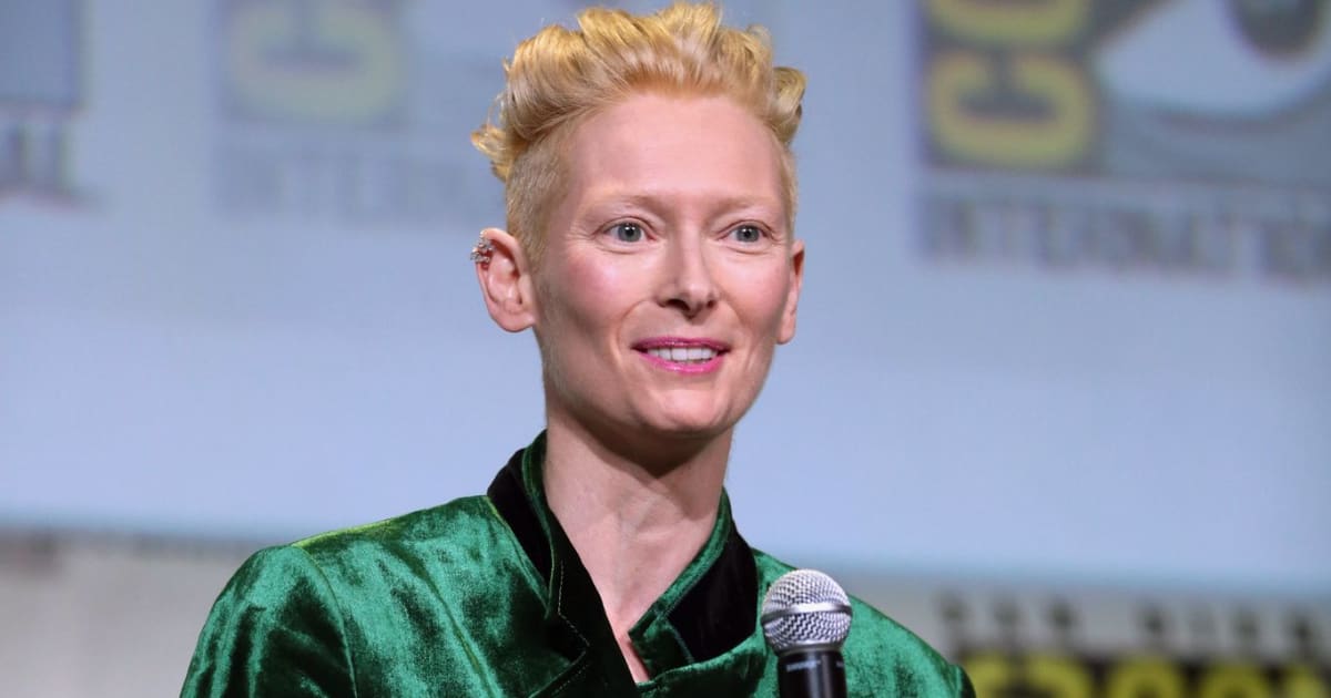 What Androgynous Means: Definition and More | Fairygodboss