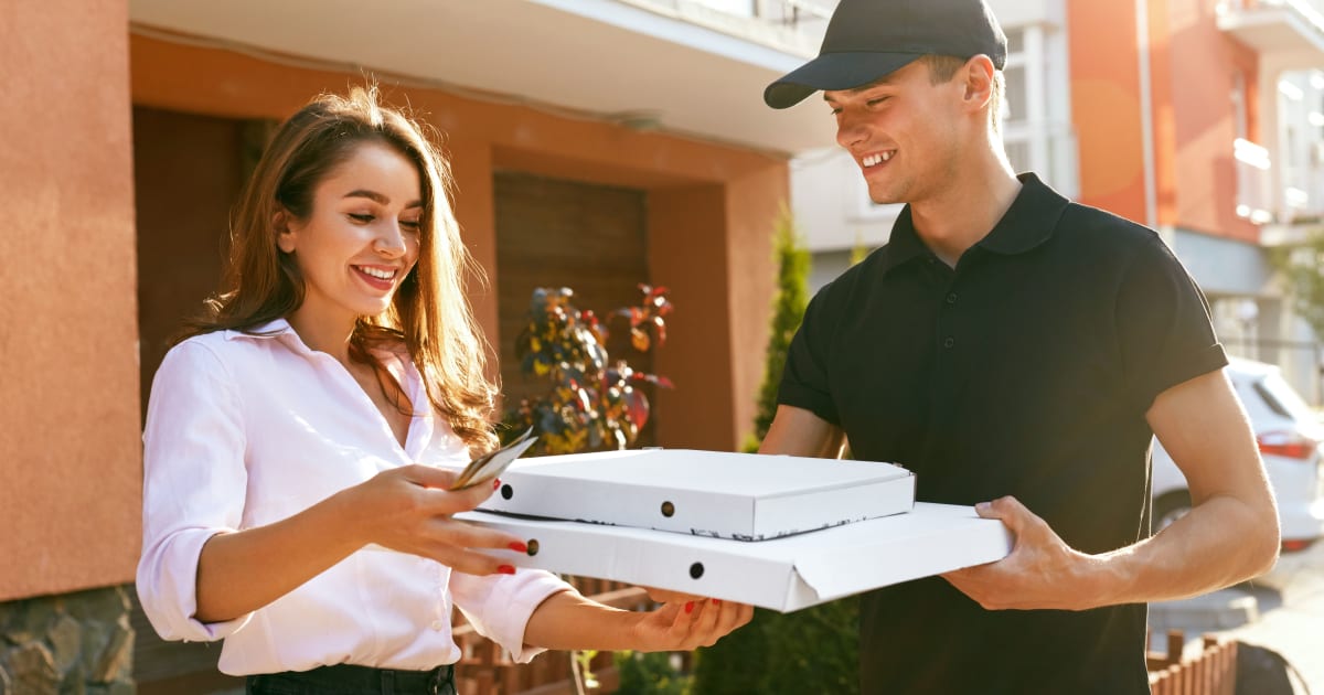This Is How Much Should You Tip Your Pizza Delivery Driver — Verified ...