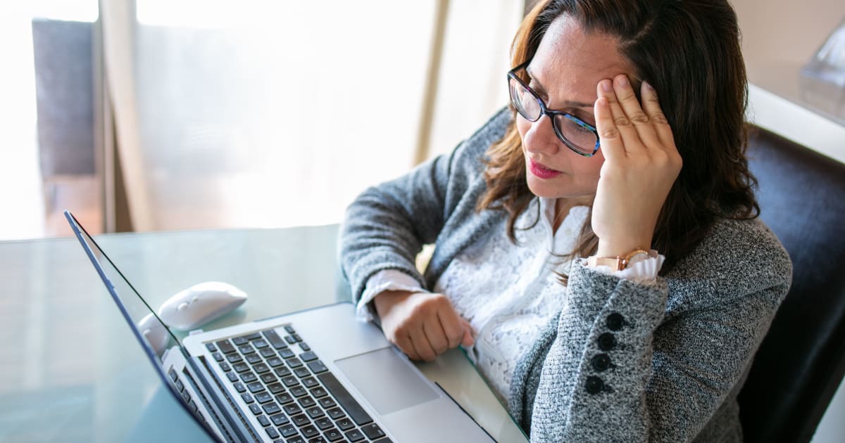 6 Ways To Be Happy In A Job You Hate Fairygodboss