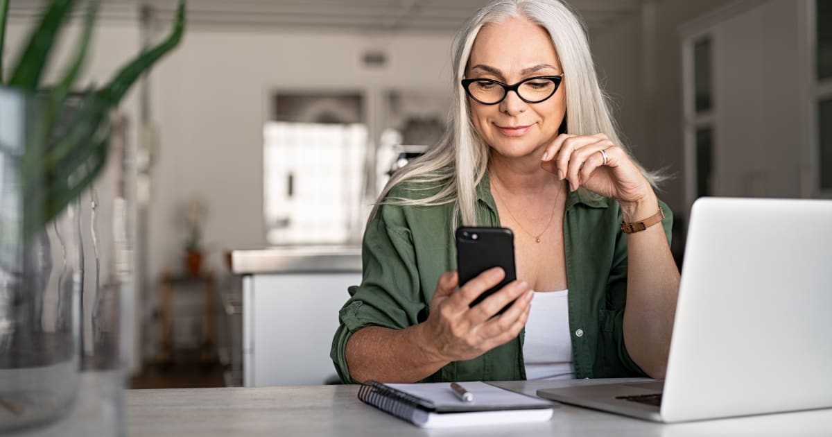 How to Conduct a Secret Job Search (and Keep Your Current Job ...