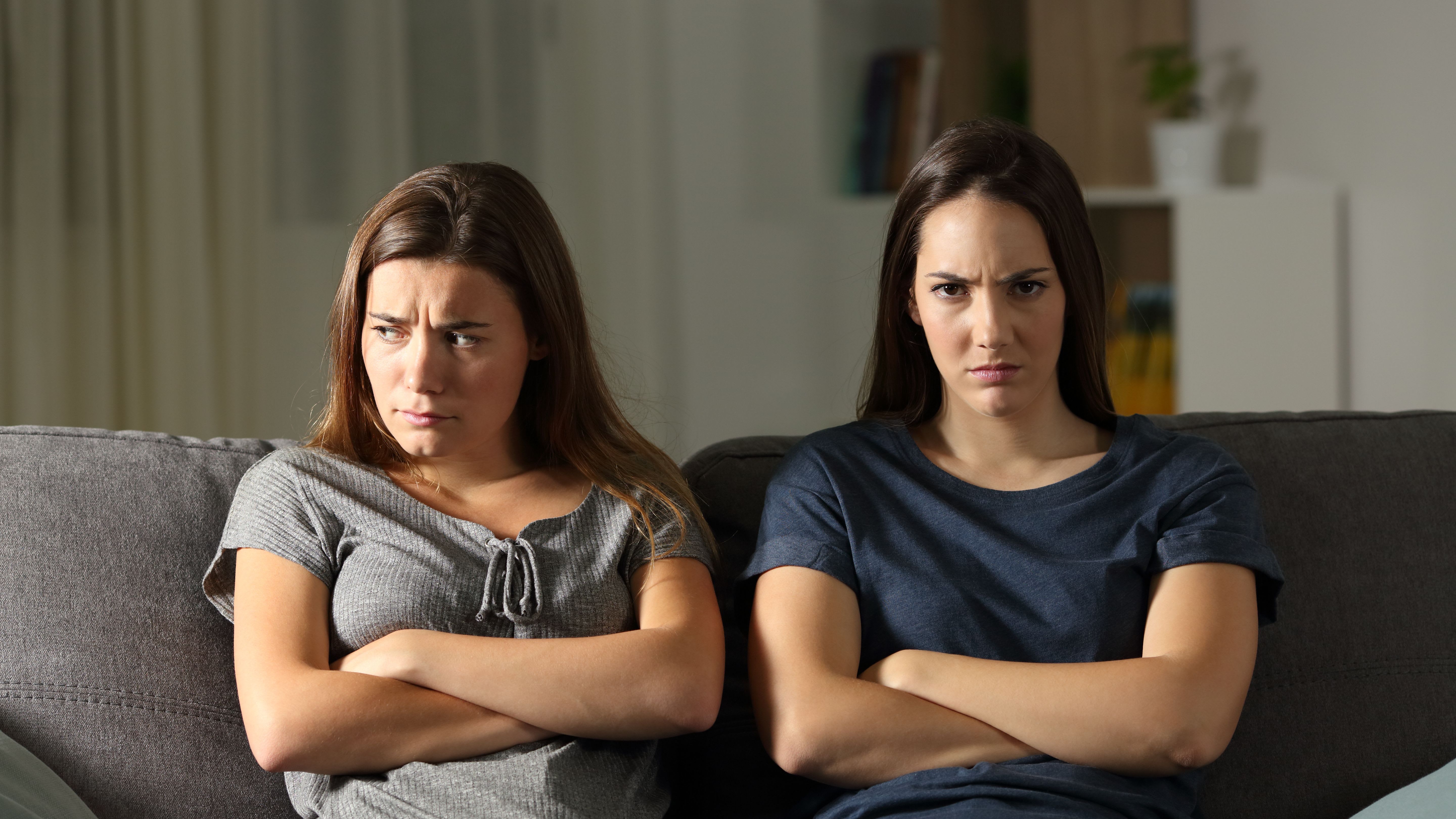 Toxic Friends Not So Obvious Signs You Have An Unhealthy Relationship Fairygodboss