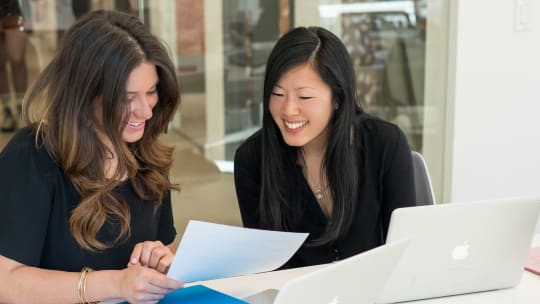 women working together