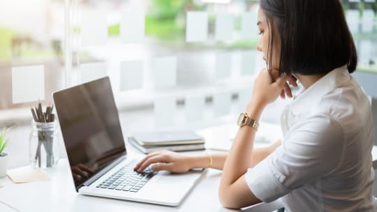 woman on laptop