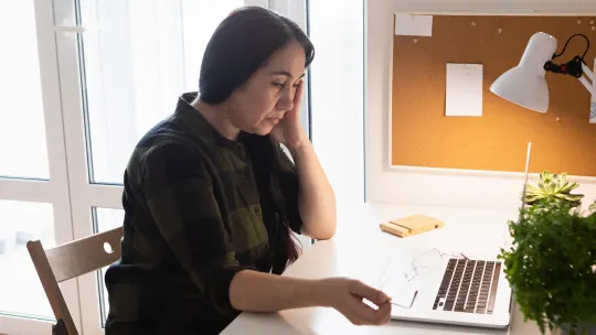 ‘Breadcrumbing’ Is the New Form of Being Ghosted As a Job Seeker — 10 Hiring Managers Explain Why They Do It