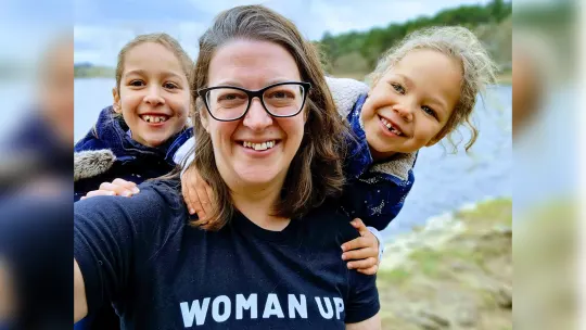 Sarah Kellerman and daughters.