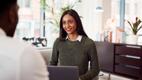 employee and manager in a performance review