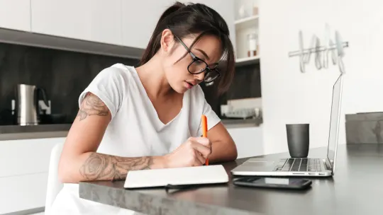 woman on laptop