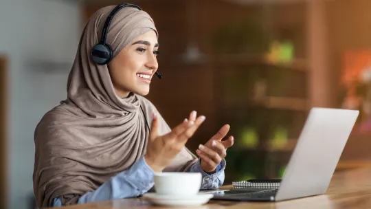 6 Questions Every Woman Needs to Ask Herself Before Accepting a Job Offer in 2021
