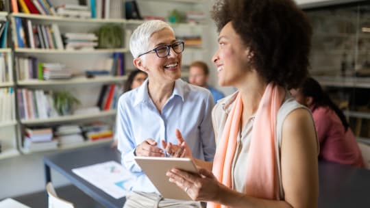 Woman manager and her direct report