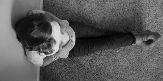 Pregnant woman without paid maternity leave