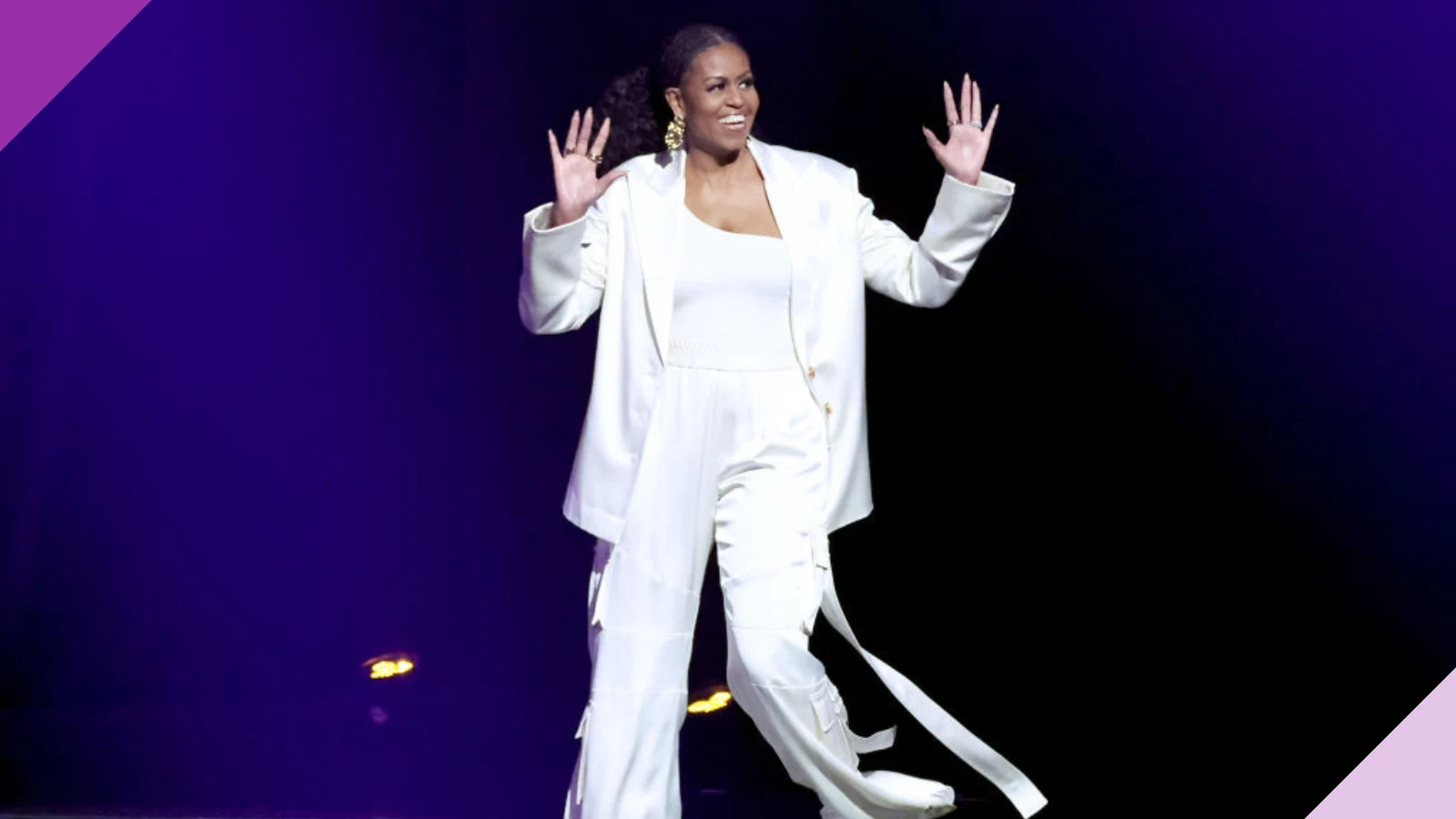 michelle obama walking on stage
