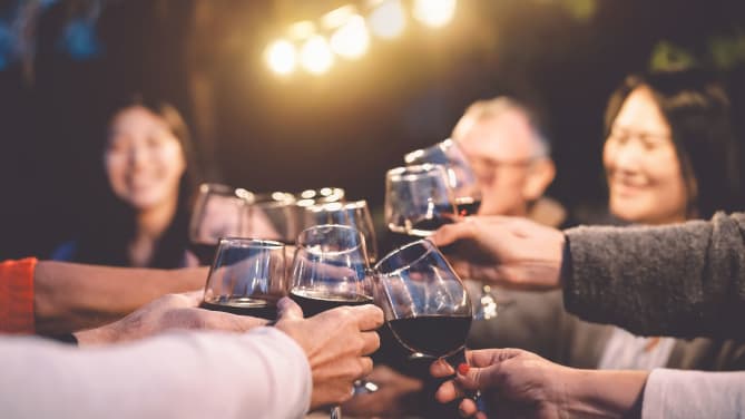 people toasting an to a retiring employee