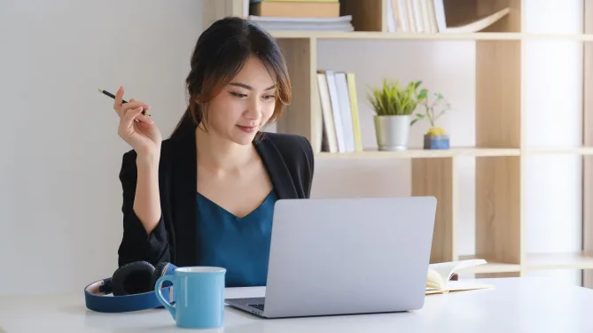 woman working on laptop