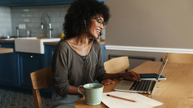 woman on laptop