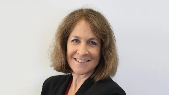 Julie Deschenes