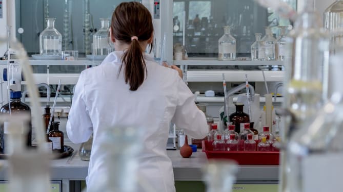 Lab engineer