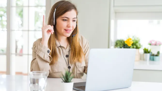7 Phrases That Are Making You Sound Unprofessional On Video Interviews