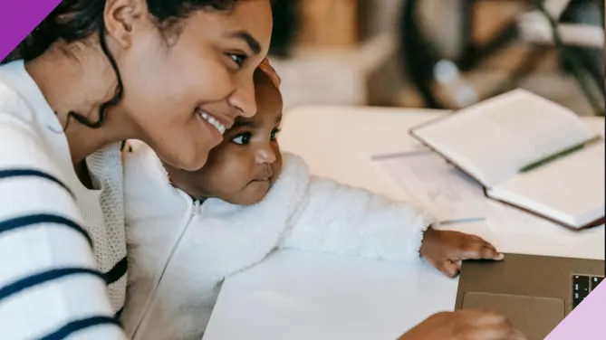 Professional working from home, illustrating a flexible return to work after maternity leave