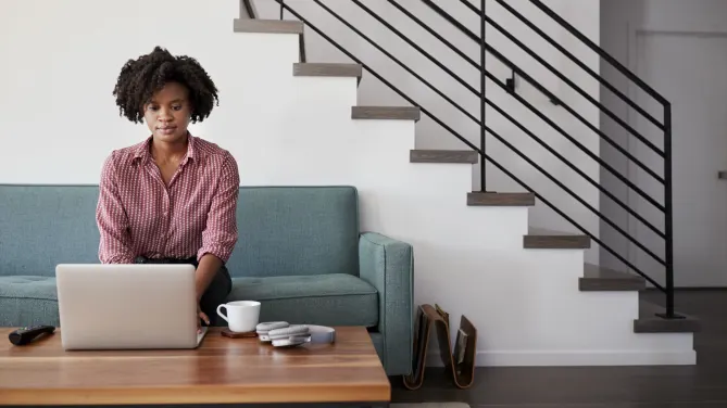How to Find Recruiters On LinkedIn: 8 Easy Ways