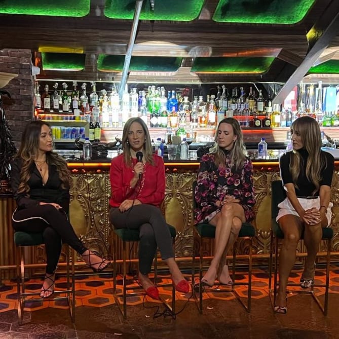 Thanks to Rayna Social Club for inviting me as a speaker at the Women's Networking Happy Hour & panel discussion.