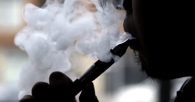 vaping pot can cause hallucinations, vomiting and paranoia, researchers said