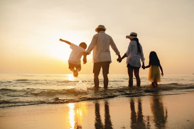 As a working mom, I know how important it is to have a job that is flexible (at least somewhat).
