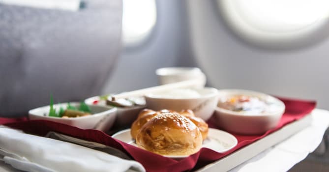 For those of you traveling in the next few days , here are some foods to avoid in the air.