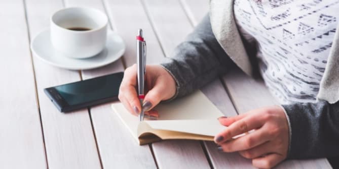 woman freelancing