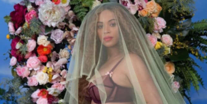 Pregnant Beyonce