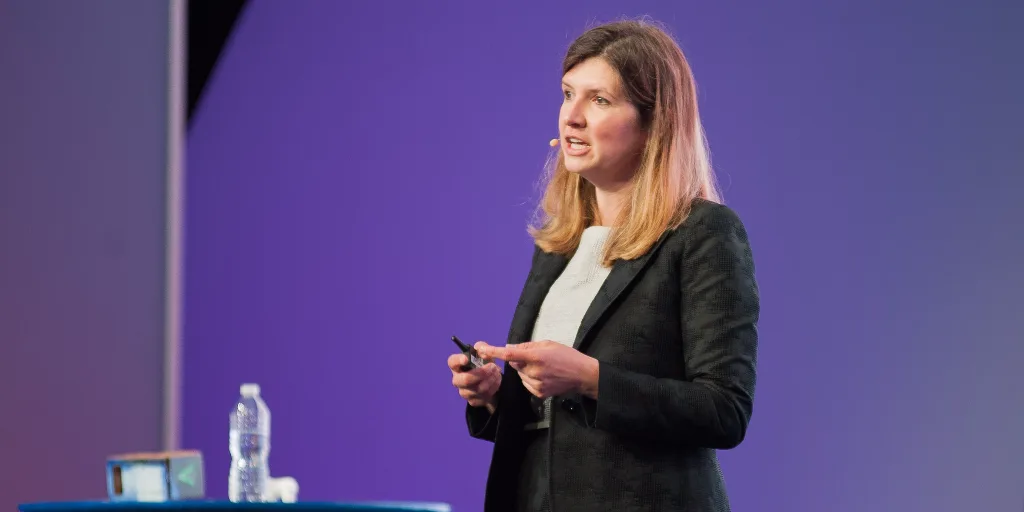 Mary Hamilton, Accenture